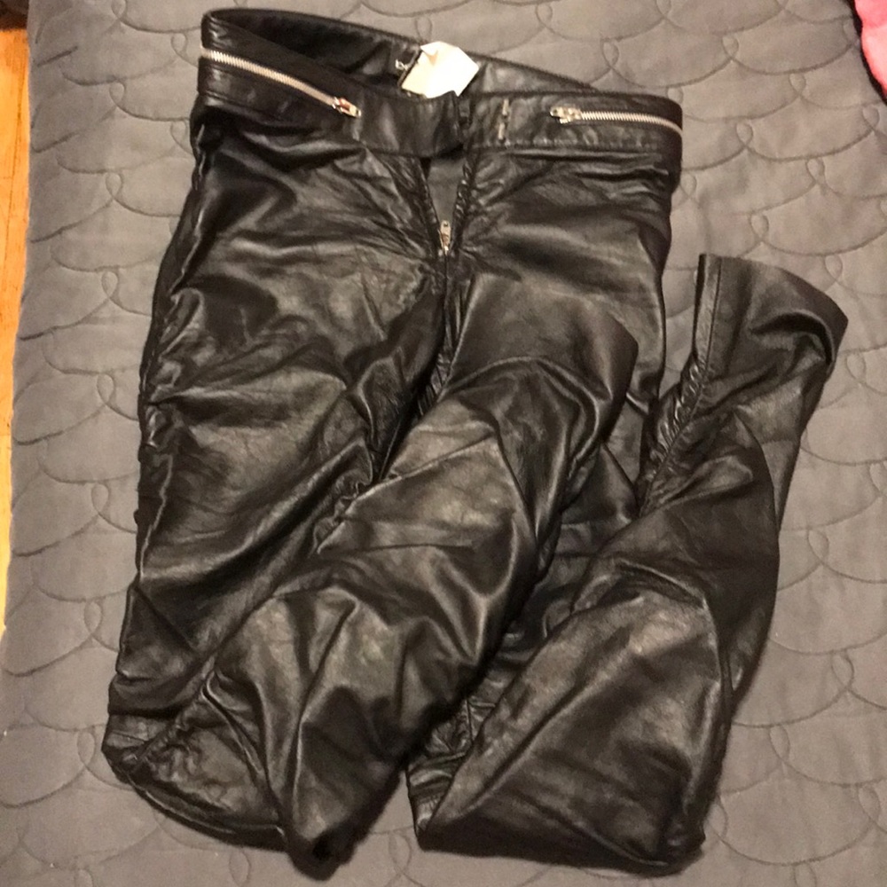 Low rise ruched leather pants